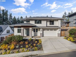 2051 MAJESTIC Pl, Eugene, OR 97403