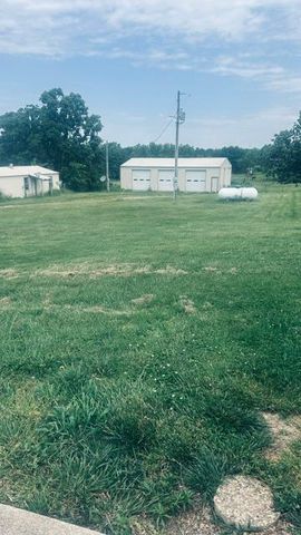 1368 Highway 12, Gentry, AR 72734