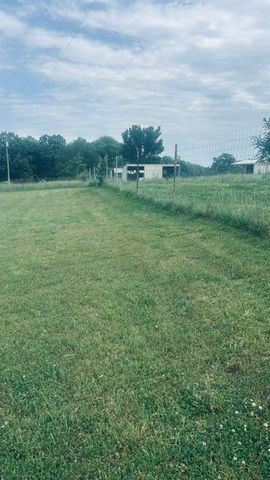 1368 Highway 12, Gentry, AR 72734