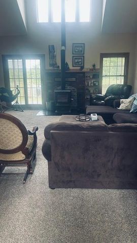 1368 Highway 12, Gentry, AR 72734
