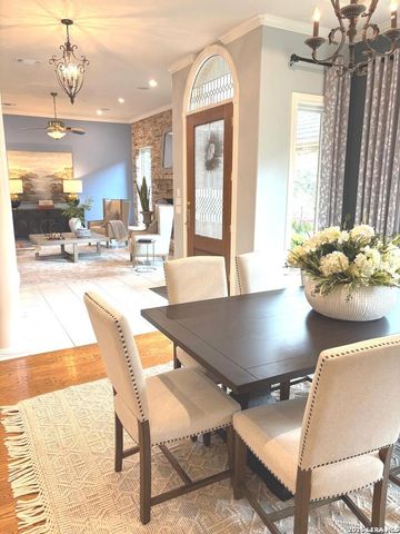 6 CENTURY GLN, San Antonio, TX 78257