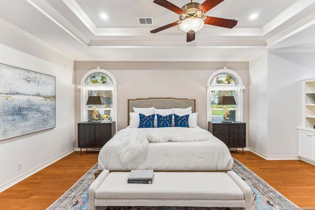 6 CENTURY GLN, San Antonio, TX 78257