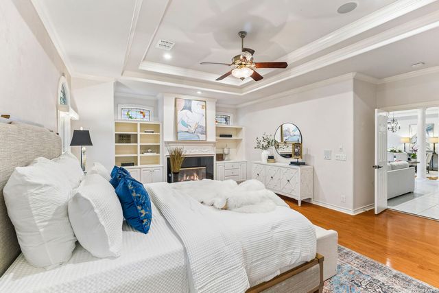 6 CENTURY GLN, San Antonio, TX 78257