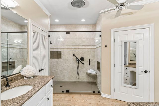 6 CENTURY GLN, San Antonio, TX 78257
