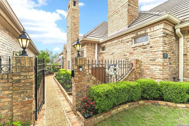 6 CENTURY GLN, San Antonio, TX 78257