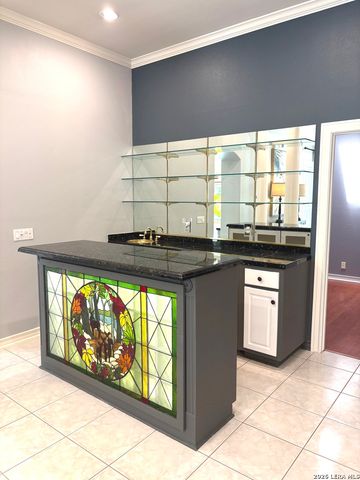 6 CENTURY GLN, San Antonio, TX 78257