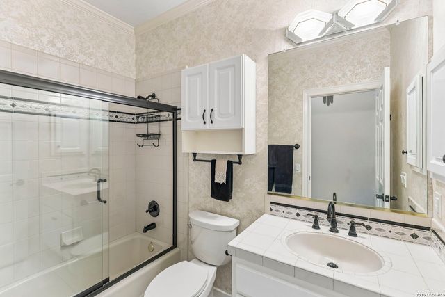 6 CENTURY GLN, San Antonio, TX 78257