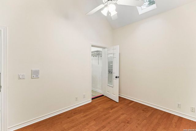 6 CENTURY GLN, San Antonio, TX 78257