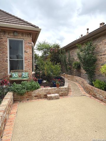 6 CENTURY GLN, San Antonio, TX 78257