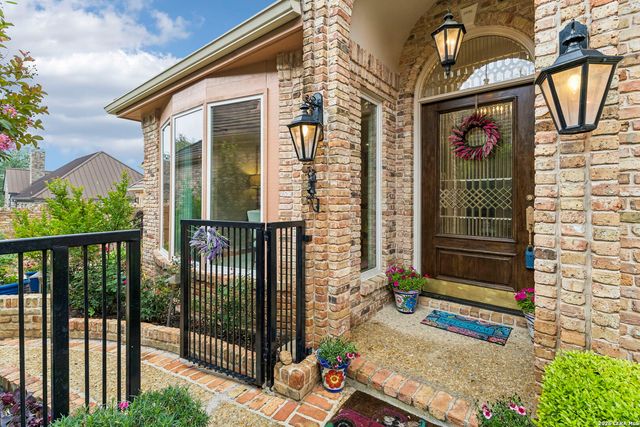 6 CENTURY GLN, San Antonio, TX 78257