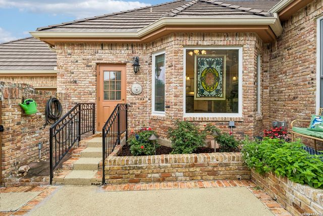 6 CENTURY GLN, San Antonio, TX 78257