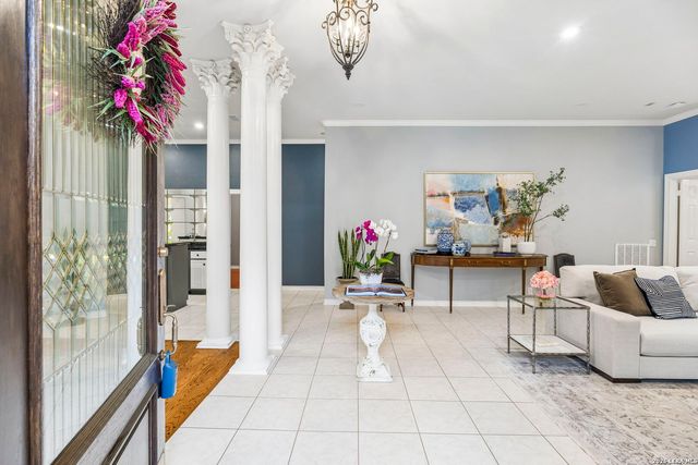6 CENTURY GLN, San Antonio, TX 78257