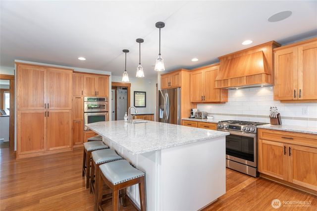 812 Sunrise Drive, Lynden, WA 98264