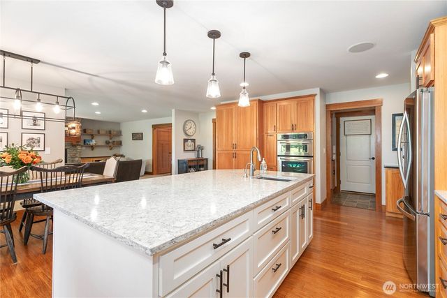 812 Sunrise Drive, Lynden, WA 98264