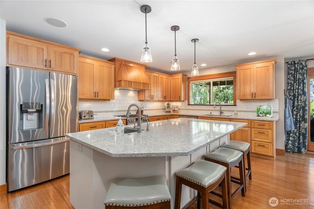 812 Sunrise Drive, Lynden, WA 98264