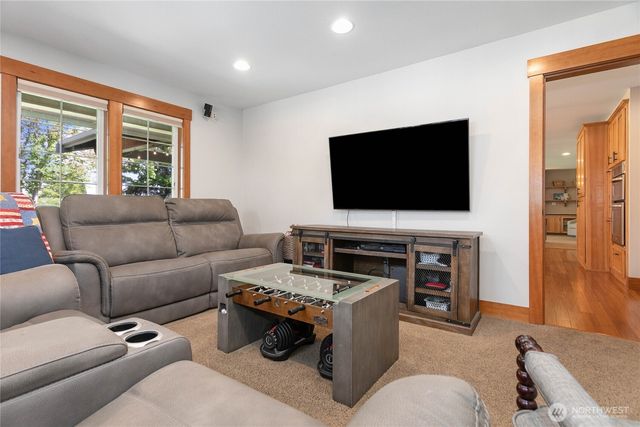 812 Sunrise Drive, Lynden, WA 98264