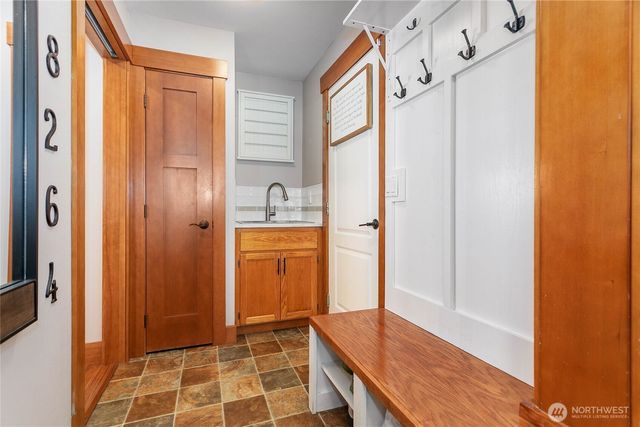 812 Sunrise Drive, Lynden, WA 98264