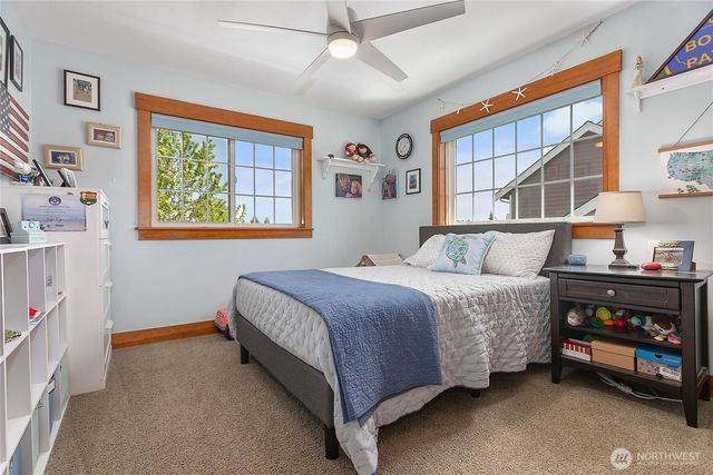 812 Sunrise Drive, Lynden, WA 98264