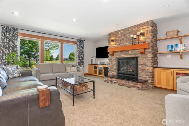 812 Sunrise Drive, Lynden, WA 98264