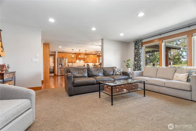 812 Sunrise Drive, Lynden, WA 98264