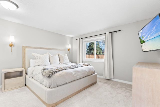 7404 Laredo Drive, Chanhassen, MN 55317