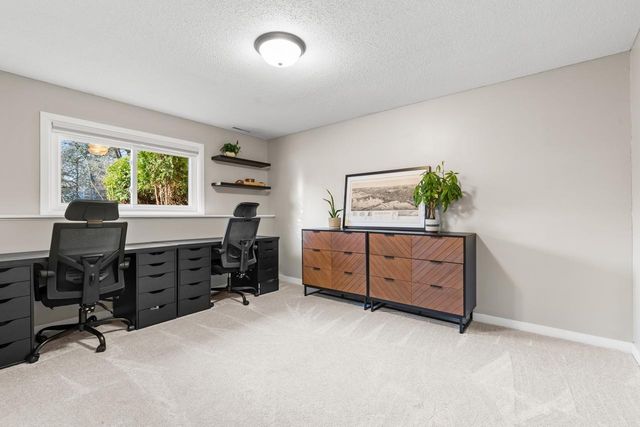 7404 Laredo Drive, Chanhassen, MN 55317