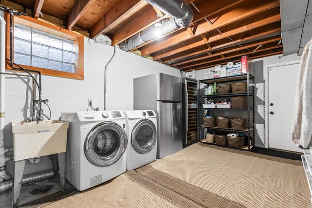 7404 Laredo Drive, Chanhassen, MN 55317