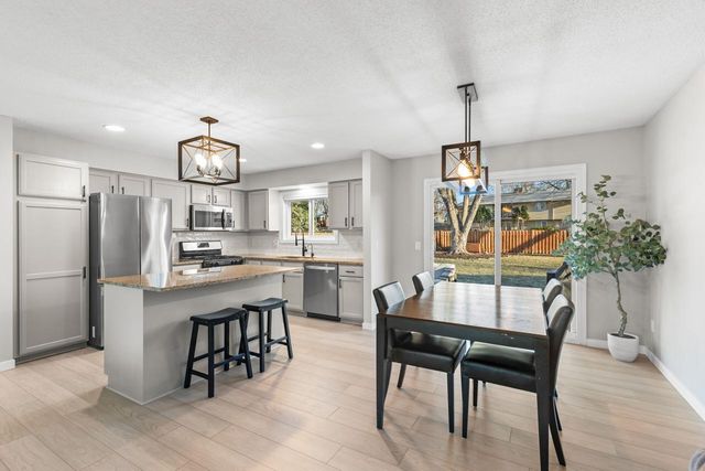 7404 Laredo Drive, Chanhassen, MN 55317