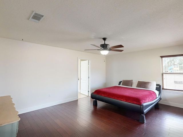 5609 Price Plantation Road, Baker, FL 32531