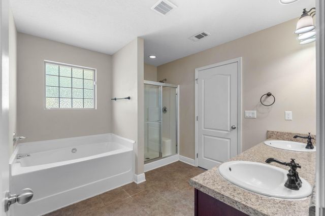 5609 Price Plantation Road, Baker, FL 32531