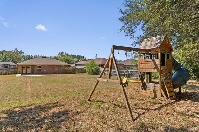 5609 Price Plantation Road, Baker, FL 32531