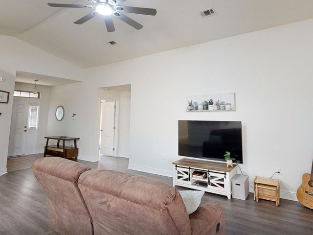 5609 Price Plantation Road, Baker, FL 32531