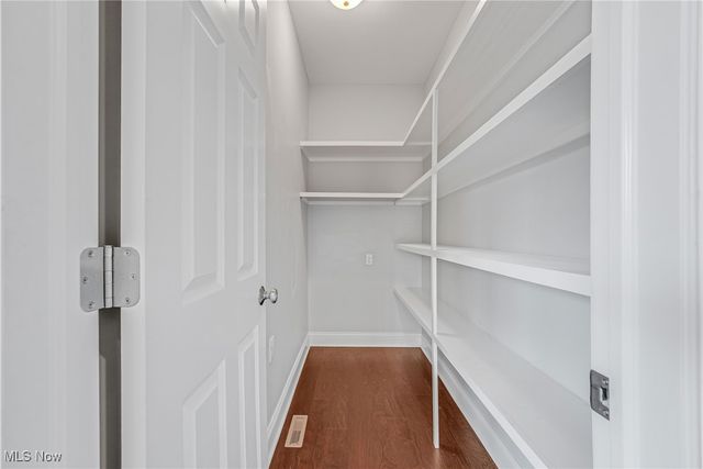 2962 Flossy Court, Willoughby, OH 44094