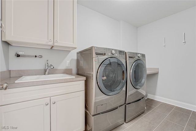 2962 Flossy Court, Willoughby, OH 44094