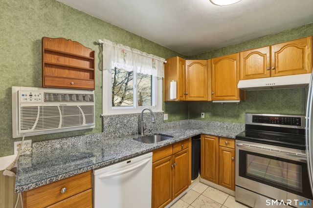 14 Lawton Road 17, Manchester, CT 06040