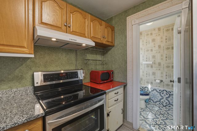 14 Lawton Road 17, Manchester, CT 06040