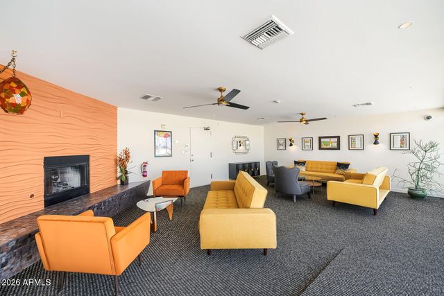 4750 N CENTRAL Avenue K17, Phoenix, AZ 85012