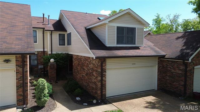 13734 La Conte Court, St Louis, MO 63128