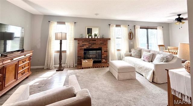 13734 La Conte Court, St Louis, MO 63128