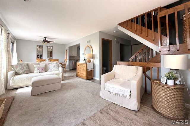 13734 La Conte Court, St Louis, MO 63128