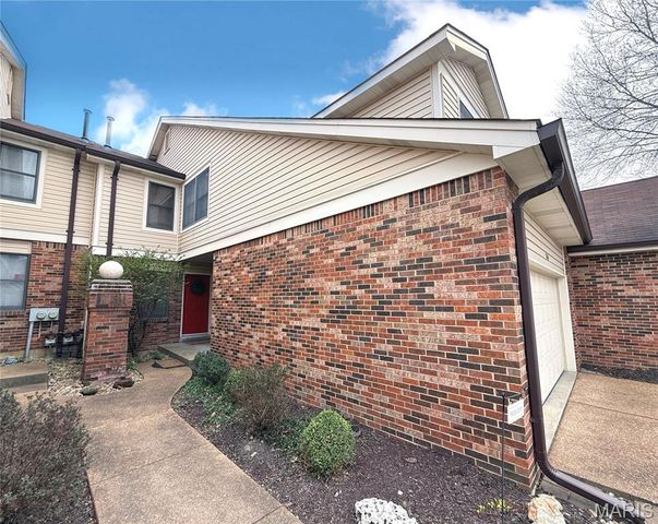 13734 La Conte Court, St Louis, MO 63128