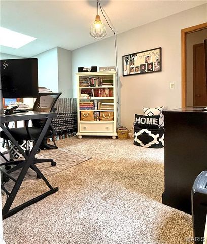 13734 La Conte Court, St Louis, MO 63128