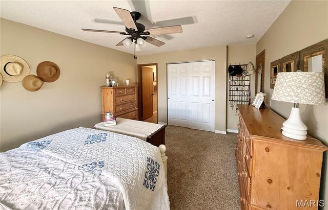 13734 La Conte Court, St Louis, MO 63128