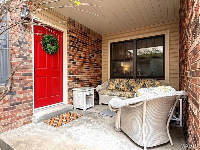 13734 La Conte Court, St Louis, MO 63128