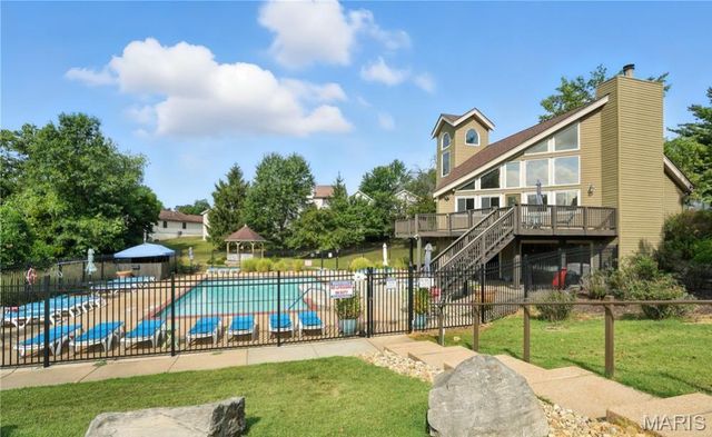 13734 La Conte Court, St Louis, MO 63128
