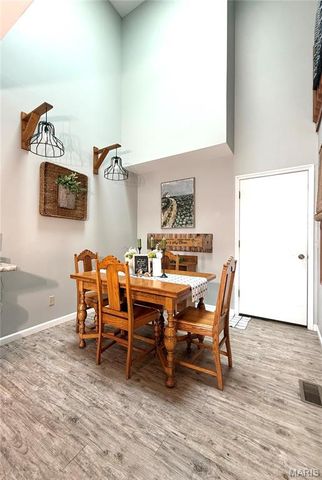 13734 La Conte Court, St Louis, MO 63128