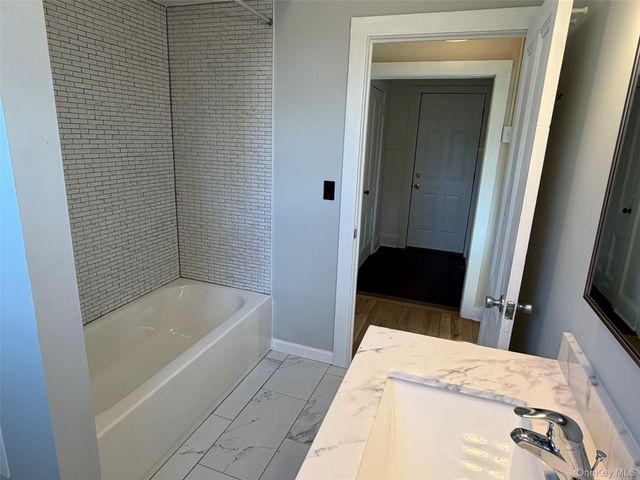 780 Route 284 3, Westtown, NY 10998