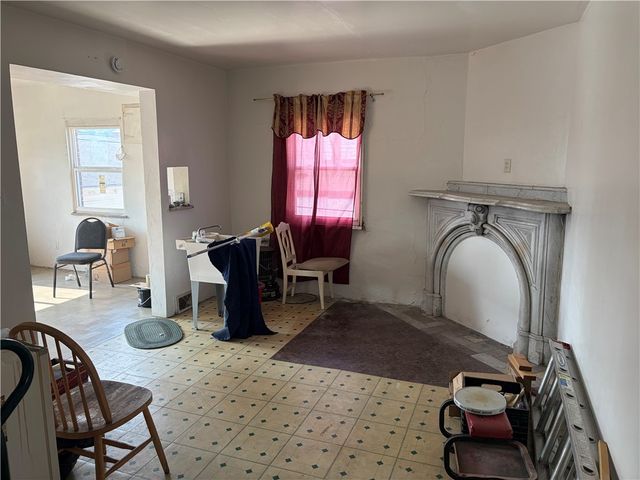 816-818 Mckean, Donora, PA 15033