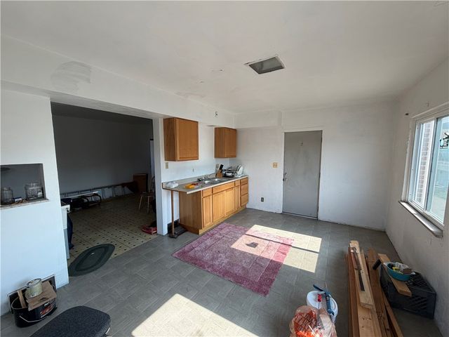 816-818 Mckean, Donora, PA 15033