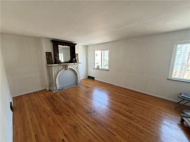 816-818 Mckean, Donora, PA 15033